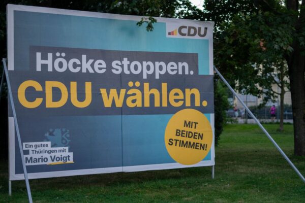 Ein Wahlplakat der CDU mit dem Titel Höcke Stoppen. CDU wählen. 